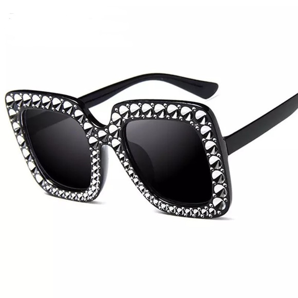 Sunglasses - Picture 3 of 5